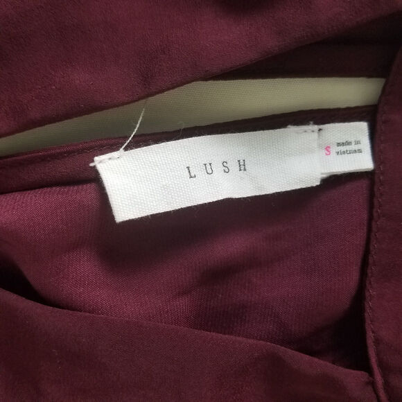 Lush Romper Dress Womens Small Burgundy Bishop Sleeve Cold‎ Shoulder Surplice - Picture 13 of 16